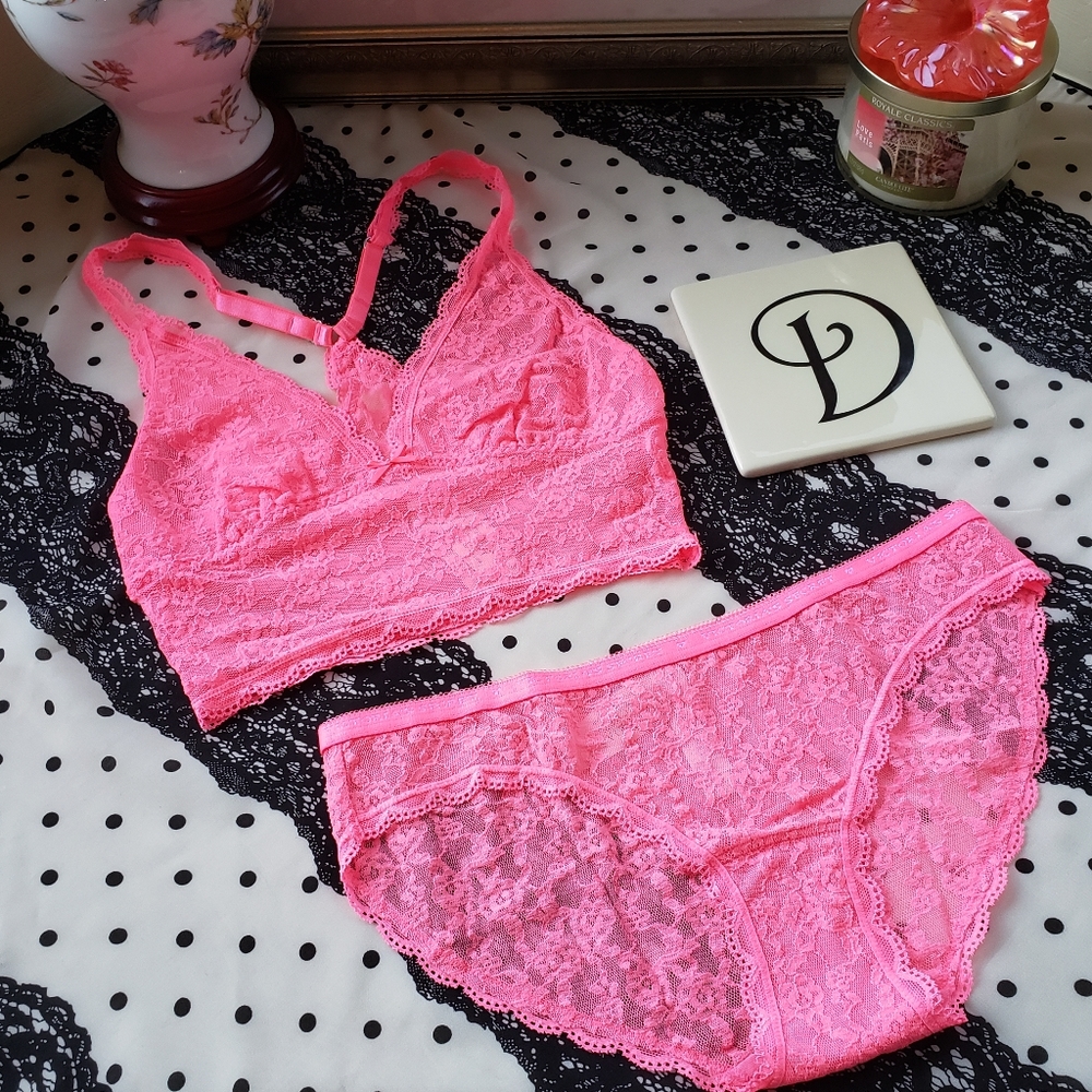 Victoria's Secret Lace Bralette Extra Small & Panty Small Bundle Hot Pink NWT